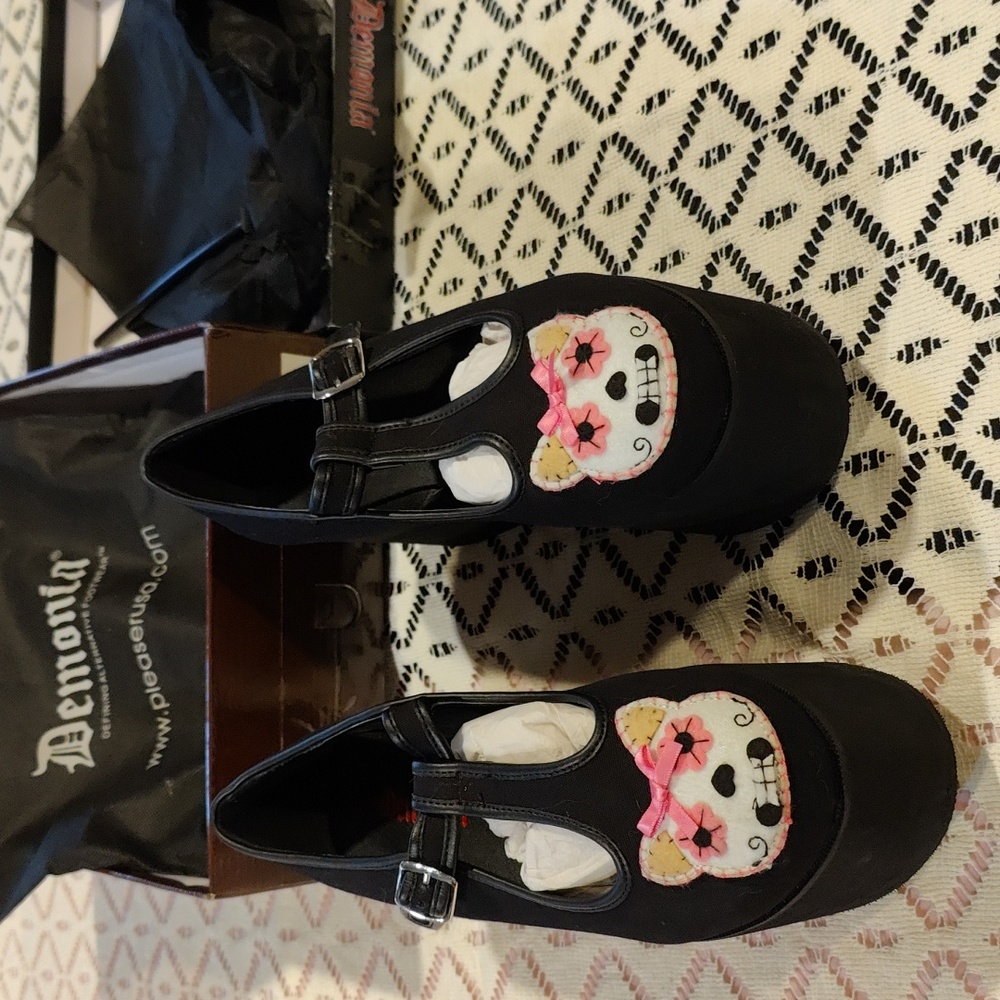 Demonia platform cat sugar skull